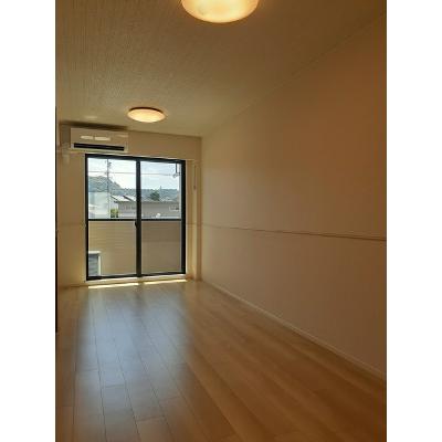 キャトルプレイス８ 102【管理NO：1-027631701-01020】 ★家具家電は申し込み後に搬入します 2026年10月中旬入居可能の物件写真2