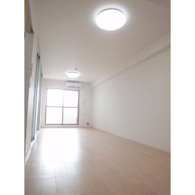 アスティオン 301【管理NO：1-021240101-03010】 ★家具家電は申し込み後に搬入します★ ★2026年09月上旬入居可能★の物件写真2