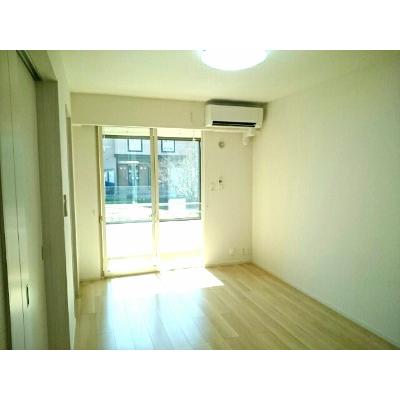 グラシオ 105【管理NO：1-025643601-01040】 ★家具家電は申し込み後に搬入します 2026年09月中旬入居可能の物件写真2