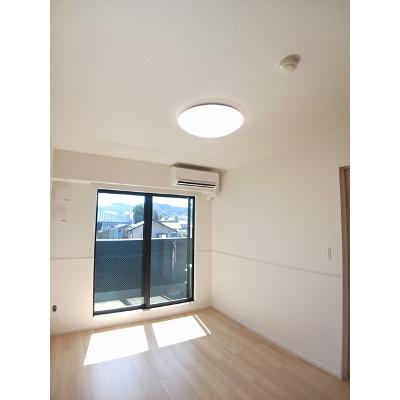 レスパスカルム 301【管理NO：1-028089201-03010】 ★家具家電は申し込み後に搬入します 2026年09月上旬入居可能の物件写真2