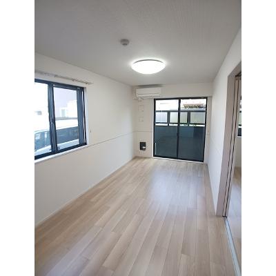 フルール近江 101【管理NO：1-028380501-01010】 ★家具家電は申し込み後に搬入します★ ★2026年08月下旬入居可能★の物件写真2