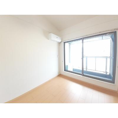 カーサ・モデルノⅡ 201【管理NO：1-016408201-02010】 ★家具家電は申し込み後に搬入します★ ★2026年10月中旬入居可能★の物件写真2