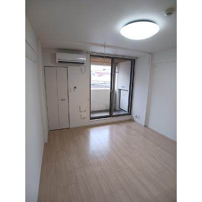 テソロ 402【管理NO：1-022054801-04020】 ★家具家電は申し込み後に搬入します★の物件写真2