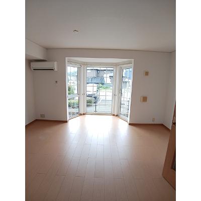 フォーラムⅡ 103【管理NO：1-014581201-01030】 ★家具家電は申し込み後に搬入します★の物件写真2