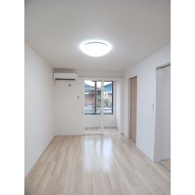 ストロベリーフィールド 101【管理NO：1-026160601-01010】 ★家具家電は申し込み後に搬入します★の物件写真2