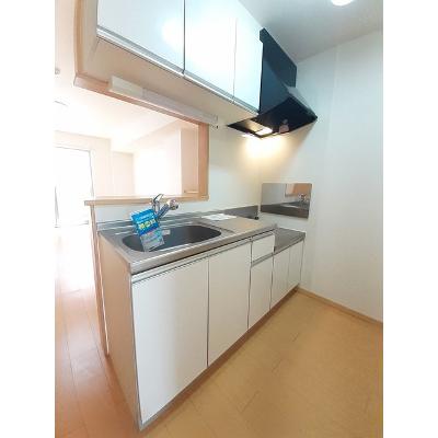 トリオコマンド 102【管理NO：1-017105702-01020】 ★家具家電は申し込み後に搬入します★ ★2026年09月上旬入居可能★の物件写真3