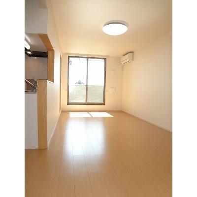 ロワゾブルー 203【管理NO：1-020900601-02030】 ★家具家電は申し込み後に搬入します★ ★2026年09月上旬入居可能★の物件写真2
