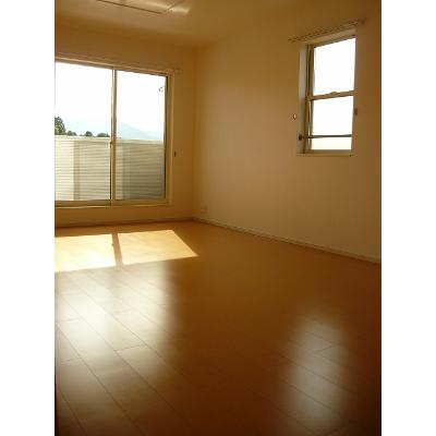 グランブリエ　Ⅰ 201【管理NO：1-017805601-02010】 ★家具家電は申し込み後に搬入します 2026年09月上旬入居可能の物件写真2