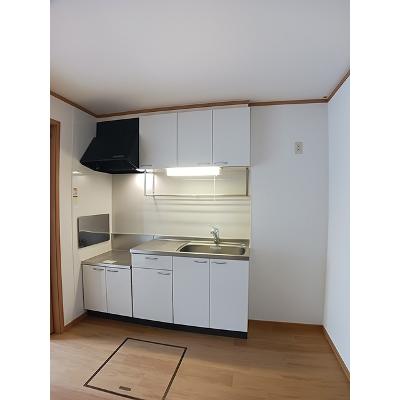 ハピィー 102【管理NO：1-014511401-01020】 ★家具家電は申し込み後に搬入します★の物件写真3