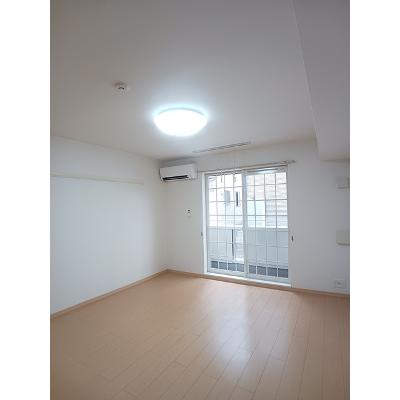 インテルメッツォ北藤 105【管理NO：1-016689301-01050】 ★家具家電は申し込み後に搬入します★の物件写真2