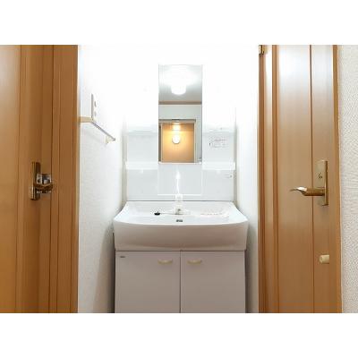 Ｖｉｌｌａ　Ｄｉｎｏ 101【管理NO：1-011831001-01010】 ★家具家電は申し込み後に搬入します 2026年09月上旬入居可能の物件写真6