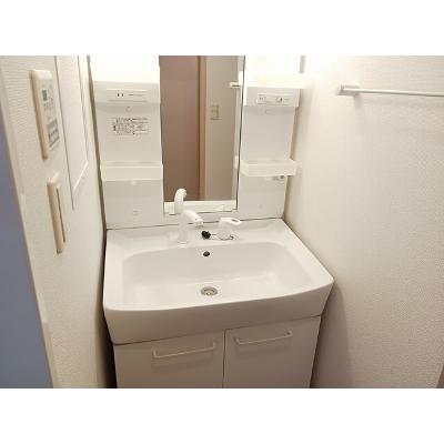 apartment 茨城県常総市蔵持８８５－１ 

↓地図はこちらから