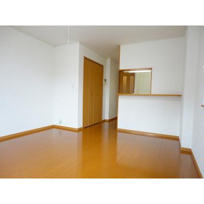 サンリットスクエアー 101【管理NO：1-014160401-01010】 ★家具家電は申し込み後に搬入します★ ★2026年09月上旬入居可能★の物件写真2