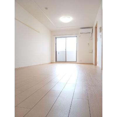 ユネル 101【管理NO：1-016338101-01010】 ★家具家電は申し込み後に搬入します★の物件写真2