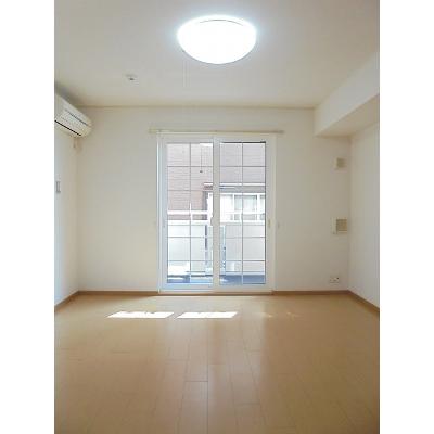 ボニート 101【管理NO：1-015007101-01010】 ★家具家電は申し込み後に搬入します★ ★2026年09月上旬入居可能★の物件写真2
