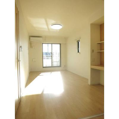 さくら１ 201【管理NO：1-022209901-02010】 ★家具家電は申し込み後に搬入します★の物件写真2