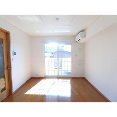 マロン 103【管理NO：1-014011801-01030】 ★家具家電は申し込み後に搬入します 2026年09月上旬入居可能の物件写真2