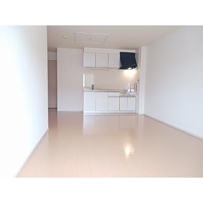 スカイヒルズコート 103【管理NO：1-019092501-01030】 ★家具家電は申し込み後に搬入しますの物件写真2