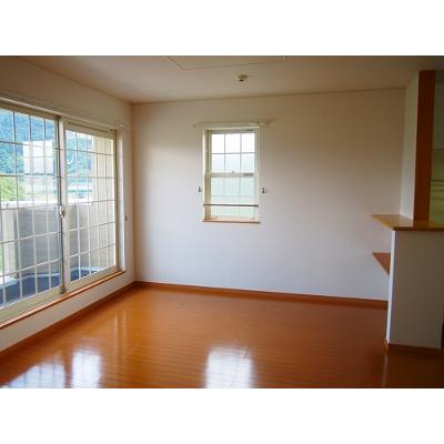 プロムナードＥｍａ 205【管理NO：1-013607001-02050】 ★家具家電は申し込み後に搬入します 2026年08月下旬入居可能の物件写真2