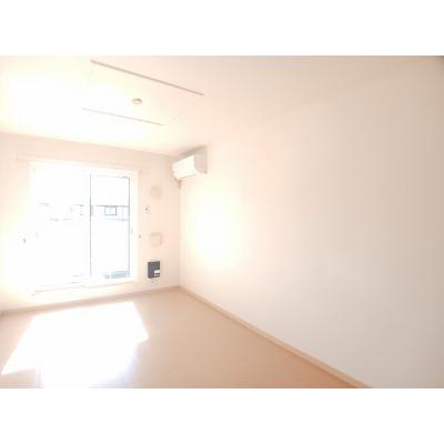メープルコートⅡ 203【管理NO：1-016024802-02030】 ★家具家電は申し込み後に搬入します★ ★2026年09月上旬入居可能★の物件写真2