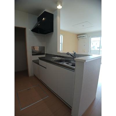サウスエイト 102【管理NO：1-019917201-01020】 ★家具家電は申し込み後に搬入します★の物件写真3