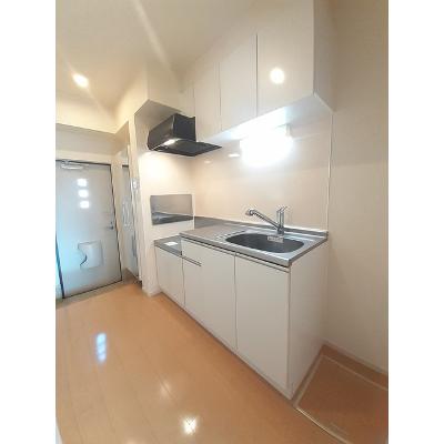 リバーサイド２ 101【管理NO：1-019441701-01010】 ★家具家電は申し込み後に搬入します★の物件写真3