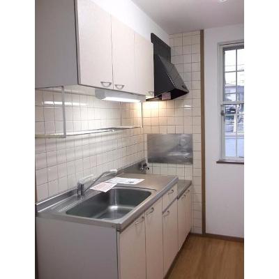 プレフォーリスト 101【管理NO：1-010343701-01010】 ★家具家電は申し込み後に搬入します★の物件写真3