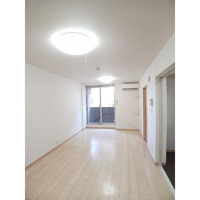エレガントヴィエⅠ 103【管理NO：1-016862301-01030】 ★家具家電は申し込み後に搬入します★の物件写真2