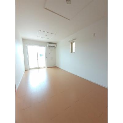 エルカーサⅡ 201【管理NO：1-018615002-02010】 ★家具家電は申し込み後に搬入します 2026年09月上旬入居可能の物件写真2