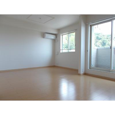 エスペランサ 202【管理NO：1-016843401-02020】 ★家具家電は申し込み後に搬入します★ ★2026年09月上旬入居可能★の物件写真2
