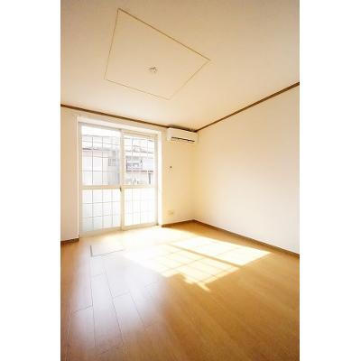 シューベルブヴィラｋｋ 102【管理NO：1-011510801-01020】 ★家具家電は申し込み後に搬入します★の物件写真2