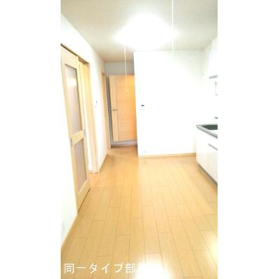 ウエストハウス　Ⅶ　Ｂ棟 201【管理NO：1-016751802-02010】 ★家具家電は申し込み後に搬入します★ ★2026年09月中旬入居可能★の物件写真2
