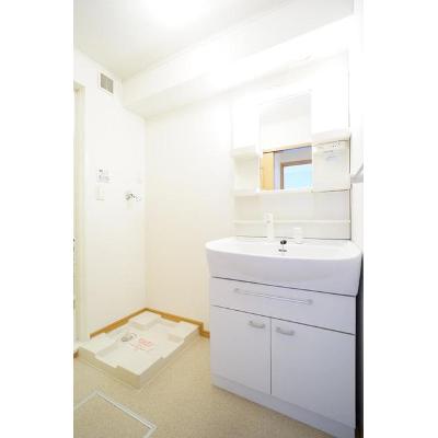 apartment 〒108-0075　東京都港区港南２丁目16-1
