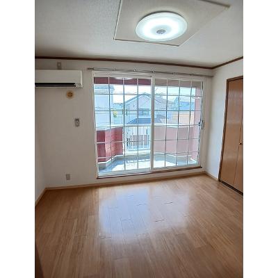 メープルアベニュー　Ｃ 202【管理NO：1-007386103-02020】 ★家具家電は申し込み後に搬入します★の物件写真2
