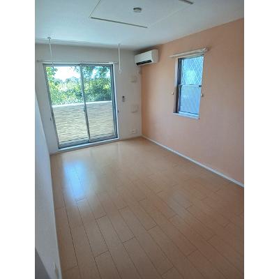 ロビン　Ｂ 103【管理NO：1-018743702-01030】 ★家具家電は申し込み後に搬入します★の物件写真2