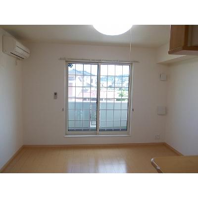サングレイス 201【管理NO：1-016901101-02010】 ★家具家電は申し込み後に搬入します 2026年09月中旬入居可能の物件写真2
