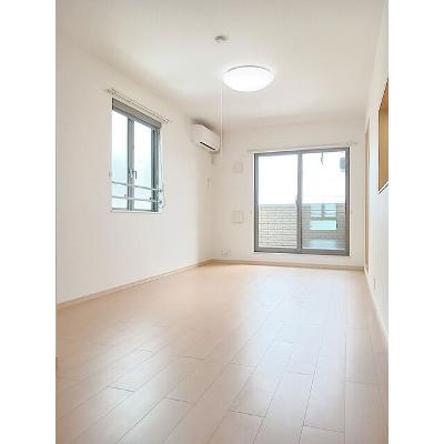 セレーノ・カーサ 301【管理NO：1-016962801-03010】 ★家具家電は申し込み後に搬入します★の物件写真2