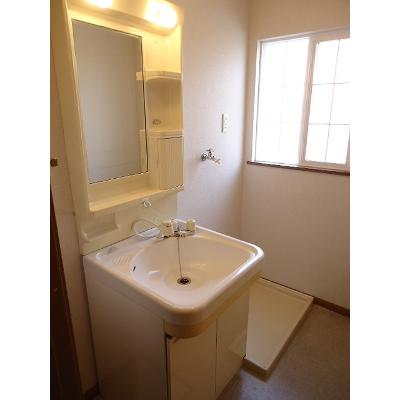 apartment 愛知県東海市名和町北三ケ月３１番地１ 

↓地図はこちらから