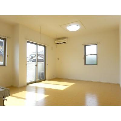 モン　ブラン 103【管理NO：1-017144801-01030】 ★家具家電は申し込み後に搬入します 2026年09月中旬入居可能の物件写真2