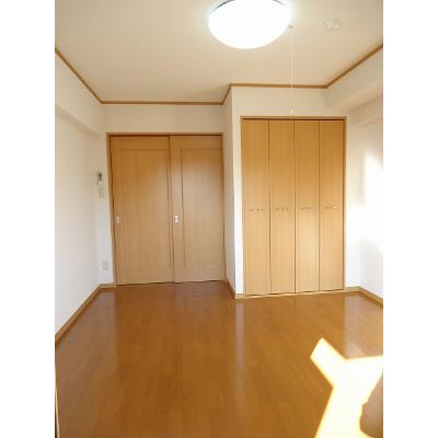 ドエルⅥ 302【管理NO：1-012919701-03020】 ★家具家電は申し込み後に搬入します 2026年10月中旬入居可能の物件写真2