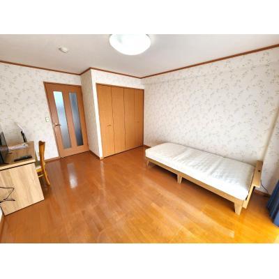 🔷🔹🔸🔶⭐駐車場付き🚙⭐おしゃれな内装⭐1Kタイプ⭐音が気になる方も安心な鉄骨造のお部屋⭐【禁煙&Wi-Fi無料】⭐🔶🔸🔹🔷「K44」の外観画像