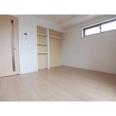 フィレール　デュ　トラジャⅢ 301【管理NO：1-022903401-03010】 ★家具家電は申し込み後に搬入します★の物件写真2