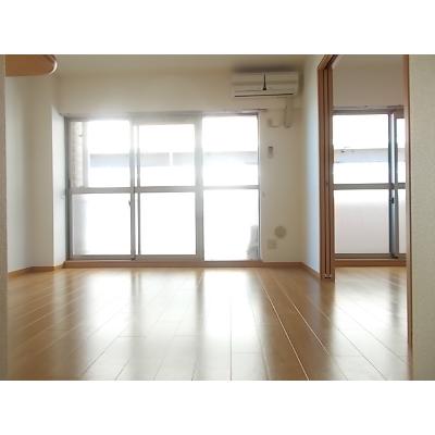 ラ・パストラーレ 206【管理NO：1-011853001-02050】 ★家具家電は申し込み後に搬入します★の物件写真2