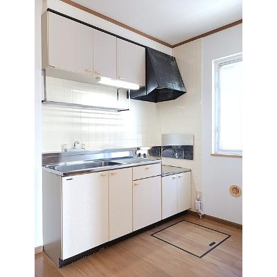 ビバリーヒルズＢ 103【管理NO：1-006988002-01030】 ★家具家電は申し込み後に搬入します★の物件写真3