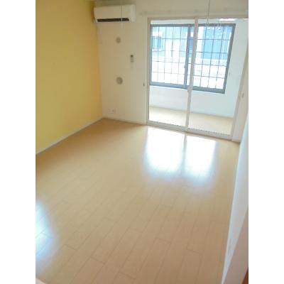 エリシオンＢ 103【管理NO：1-018610802-01030】 ★家具家電は申し込み後に搬入します 2026年09月中旬入居可能の物件写真2