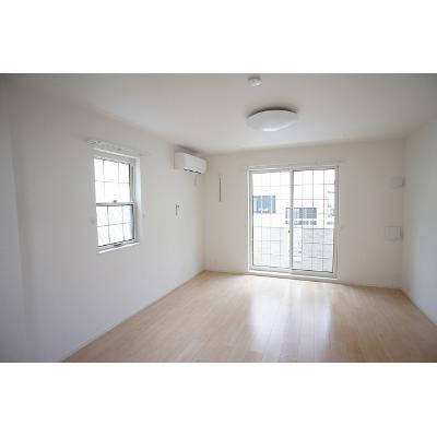 フォレスタⅡ 101【管理NO：1-022320501-01010】 ★家具家電は申し込み後に搬入します 2026年09月中旬入居可能の物件写真2
