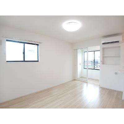 フォレスタ・フィオーレ 203【管理NO：1-028438402-02030】 ★家具家電は申し込み後に搬入します★の物件写真2