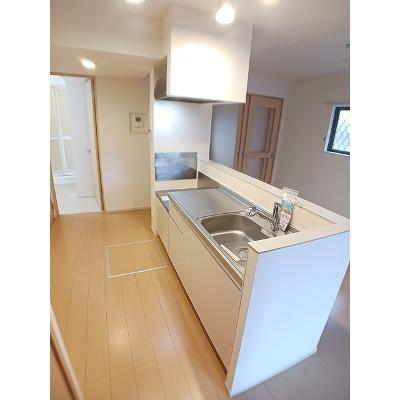 ルミナスローズ 103【管理NO：1-018669001-01030】 ★家具家電は申し込み後に搬入します★の物件写真3
