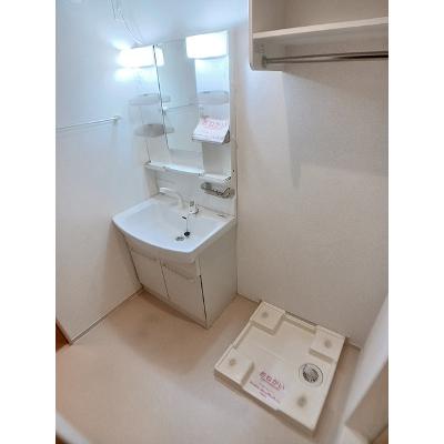 ルミナスローズ 103【管理NO：1-018669001-01030】 ★家具家電は申し込み後に搬入します★の物件写真6