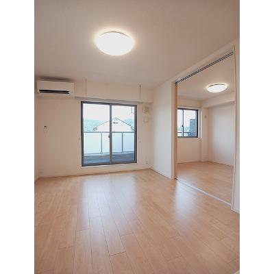 ベル　アルモニー 204【管理NO：1-024868201-02040】 ★家具家電は申し込み後に搬入します★の物件写真2